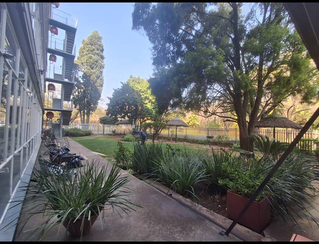 2 BEDROOM FLAT FOR SALE IN THREE RIVERS